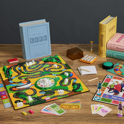 Vintage Bookshelf Collection – The Game of Life and Boggle