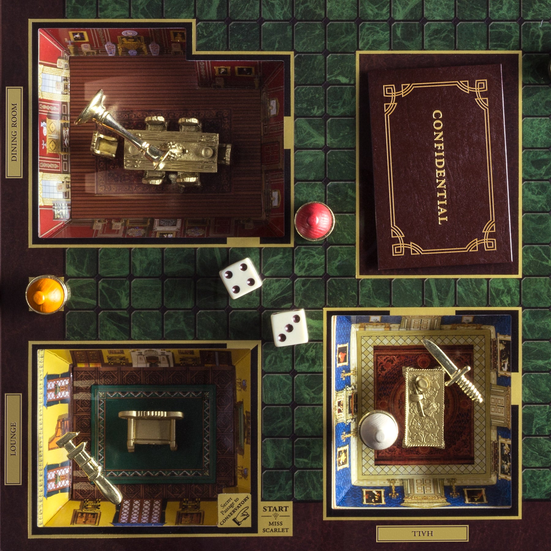 Clue Luxury Edition – Close Up View