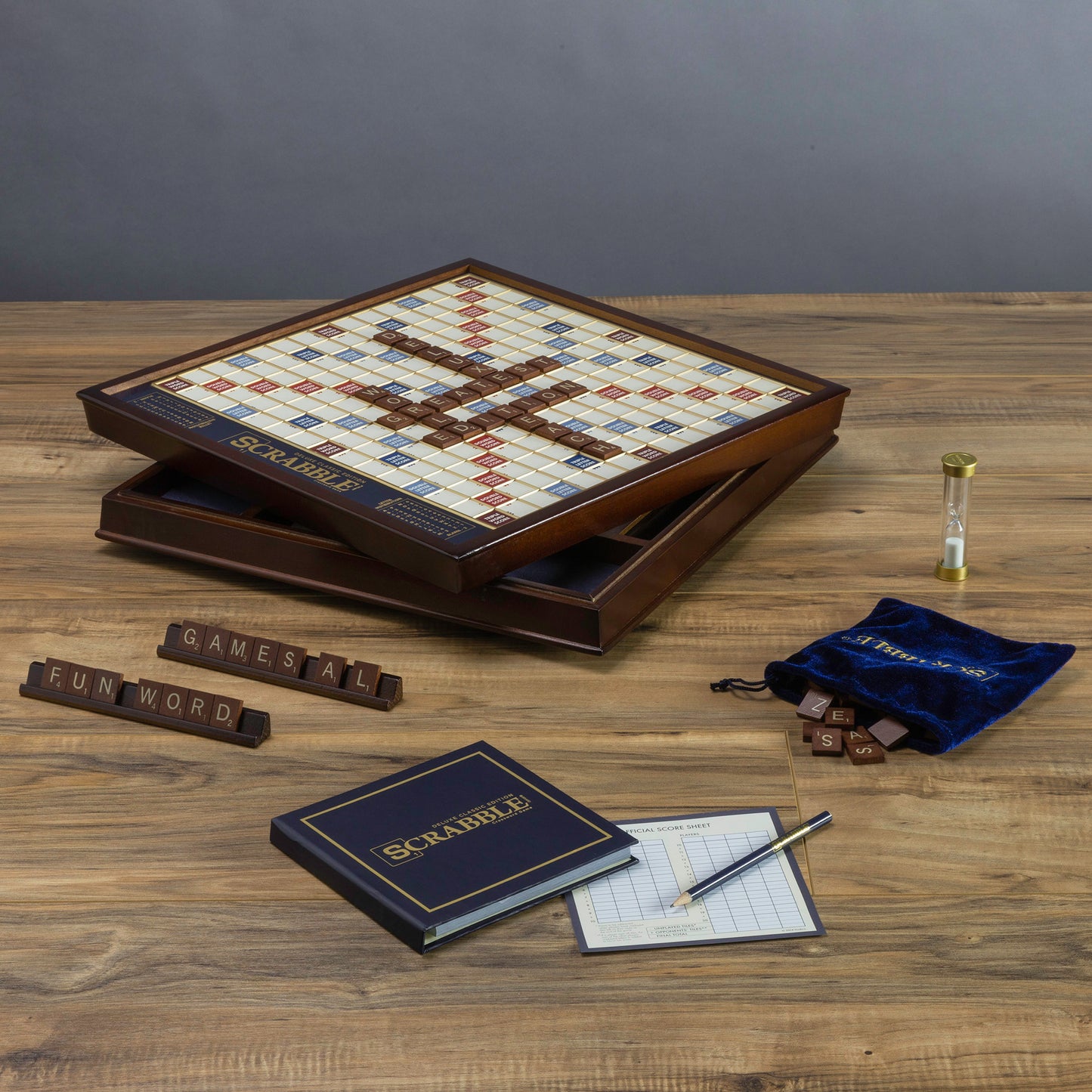 Scrabble Deluxe Edition – Storage Compartment